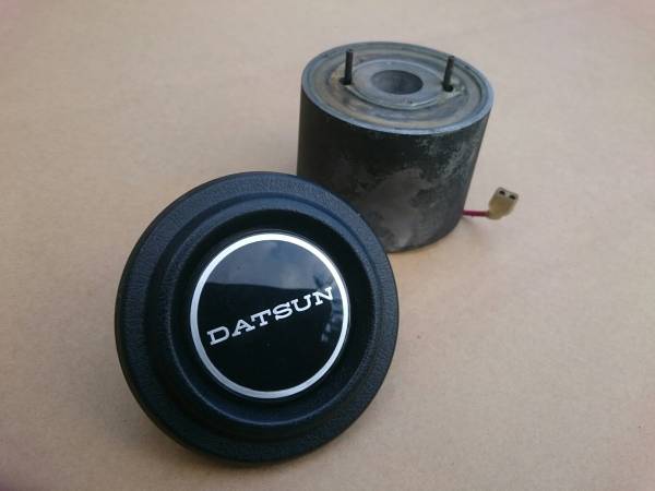ダットサン ホーンボタン ダットサン ホーンボタン 中古 DATSUN 2025年