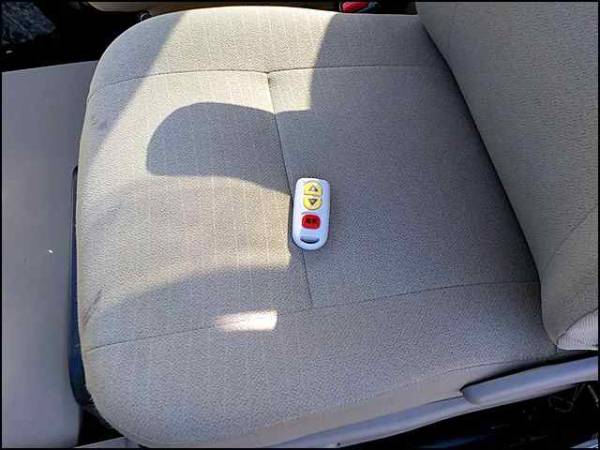 ★2588★LA100S★ムーヴ★アシスタントシート