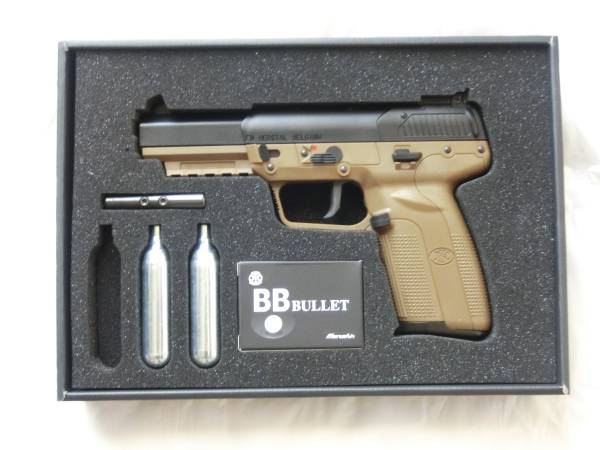 マルシン工業 FN Five－seveN フラットダークアース CO2