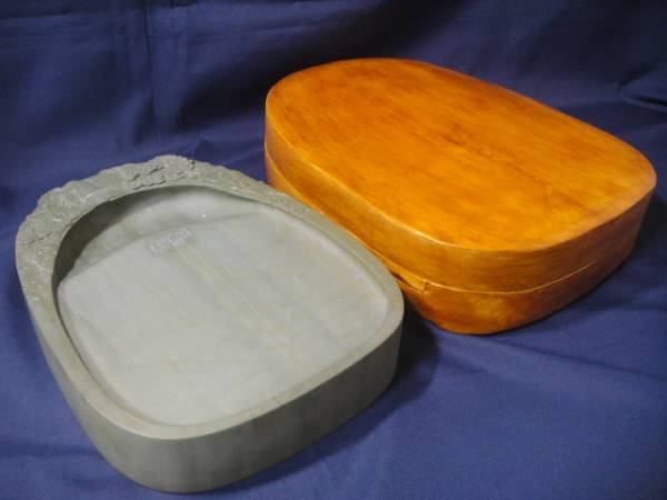 ○中国 松花江緑石 楼閣山水図硯 書道具○ 緑石硯