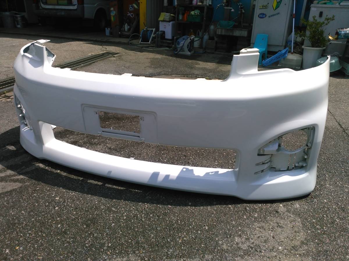 ヴォクシー ZRR70W フロント バンパー 52119-28F90-A0 070 トヨタ