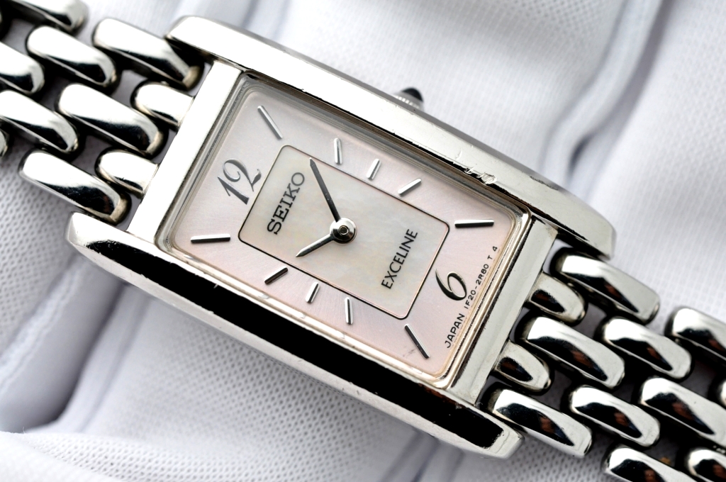 セイコー エクセリーヌ◆レディース 腕時計 クォーツ シェル 薄ピンク SEIKO EXCELINE 角型 スクエア 1F20-6G60