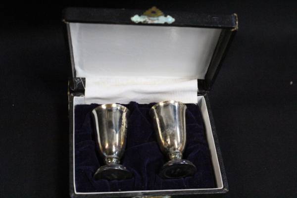 純銀 カップ 77.2g silver 純銀 杯 猪口 槌目 42g 松栄堂。純銀。銀瓶