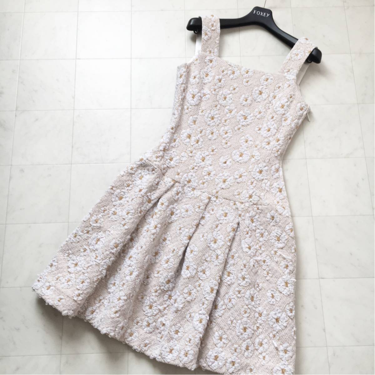 美品】Rene ルネ “美しいお花柄刺繍” フレア ワンピース 34