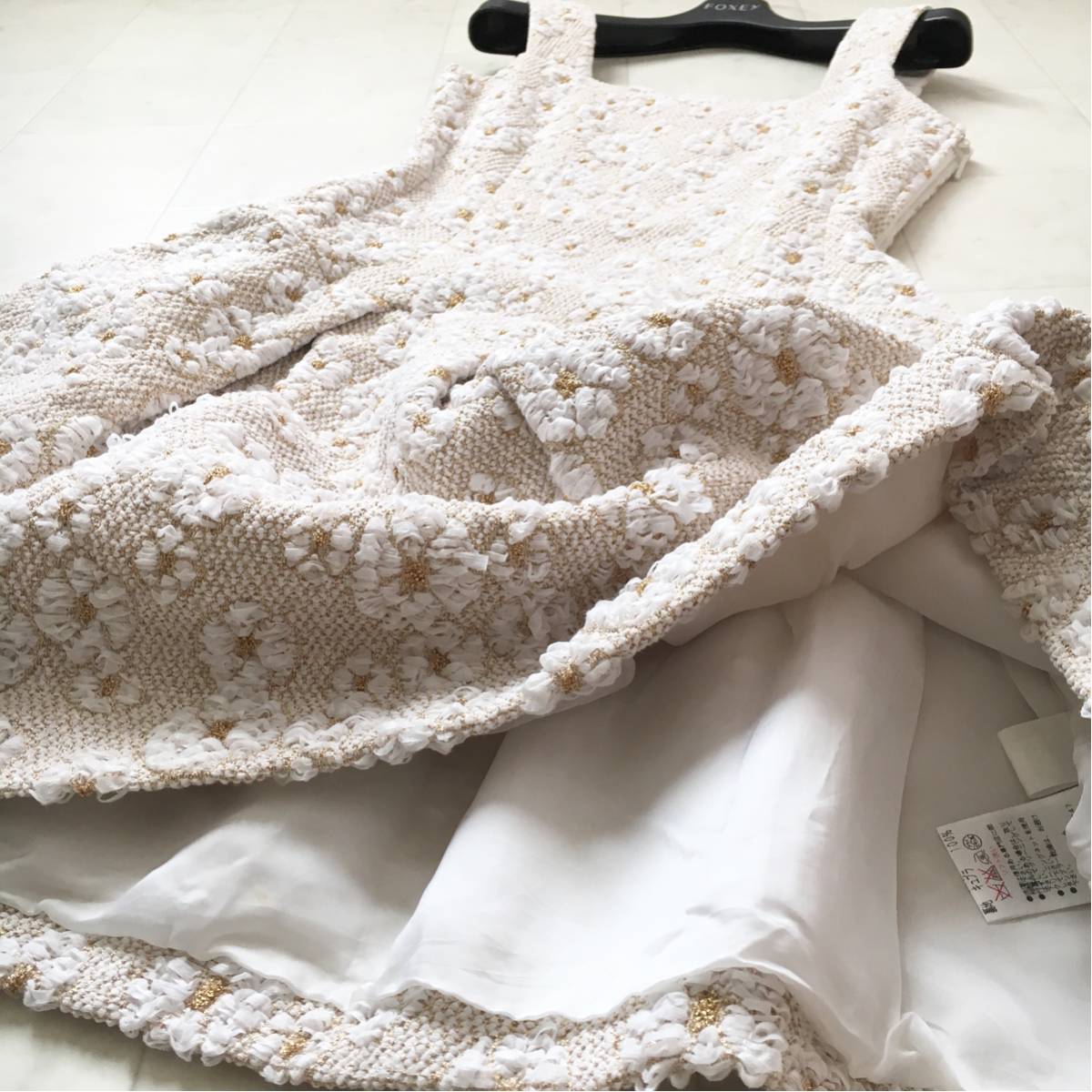 美品】Rene ルネ “美しいお花柄刺繍” フレア ワンピース 34