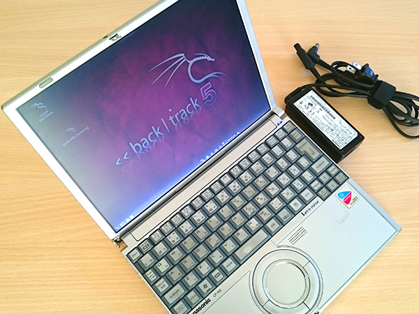 【無線LAN】BackTrack 5インストール済み CF-W2 バッテリー駆動OK ファンレス軽量コンパクト！