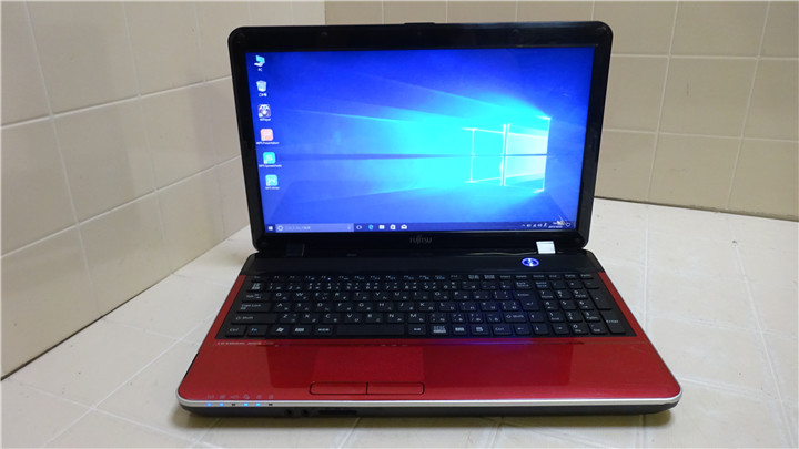 WIN10済み　FMV　AH42/G　COREi5-2430M　　6GB　320GB　　　ノートブック　WPS　Office2016搭載　良品　