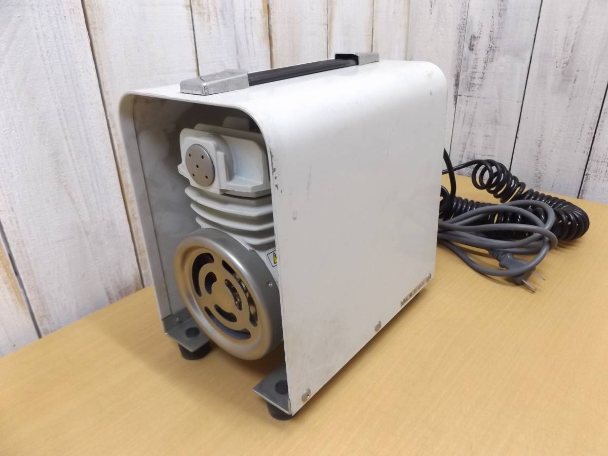 ○コンプレッサー ホビー用？ コンパクト 持ち運びし易い♪ 動作テストOK