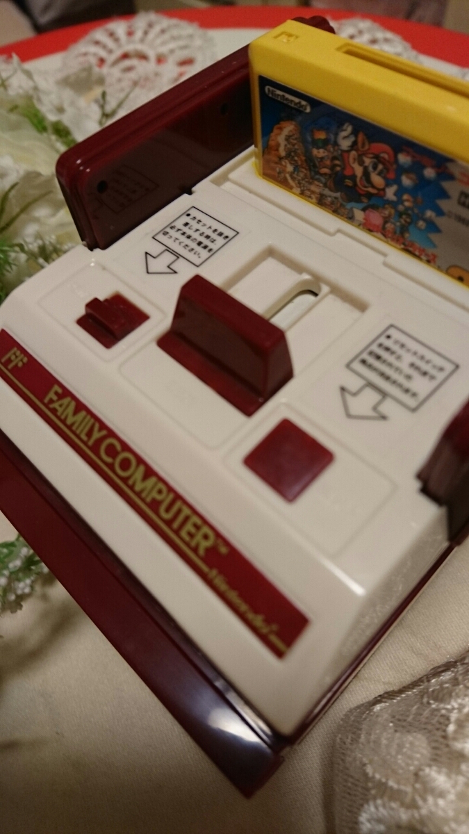 ミニチュア ファミコンフィギュア？2005年製品単３電池を入れて赤いレバーを持ち上げると？音が鳴ります おもちゃ？お探しの方いかがですか_4