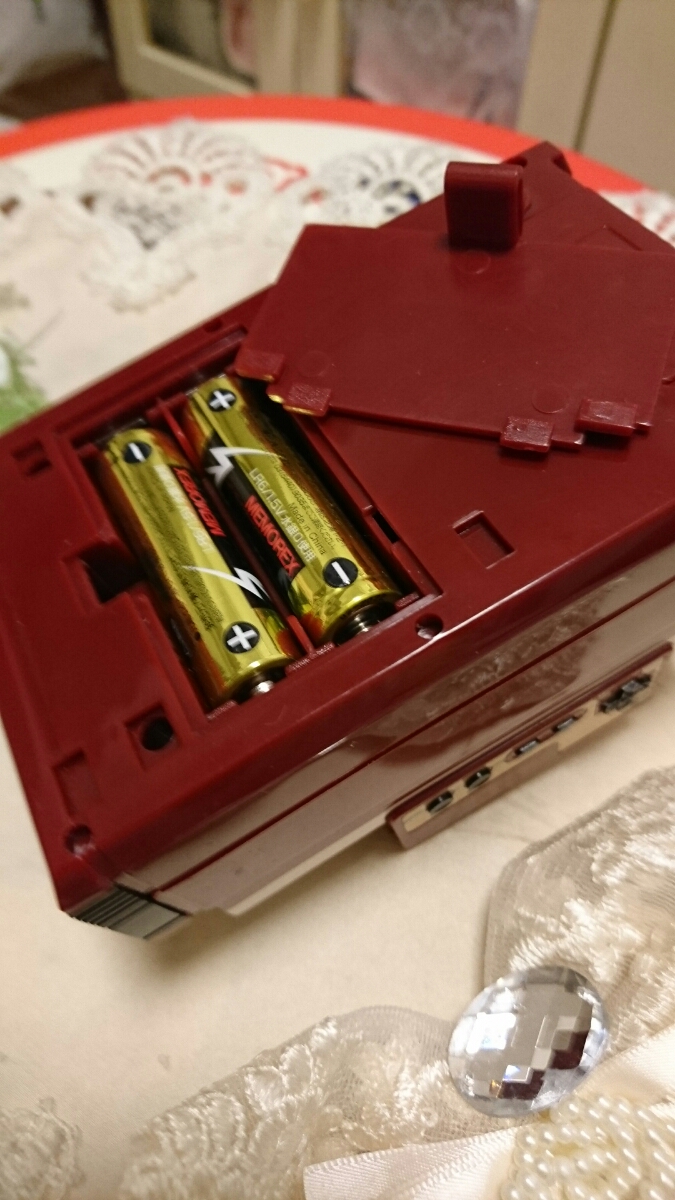 ミニチュア ファミコンフィギュア？2005年製品単３電池を入れて赤いレバーを持ち上げると？音が鳴ります おもちゃ？お探しの方いかがですか_7
