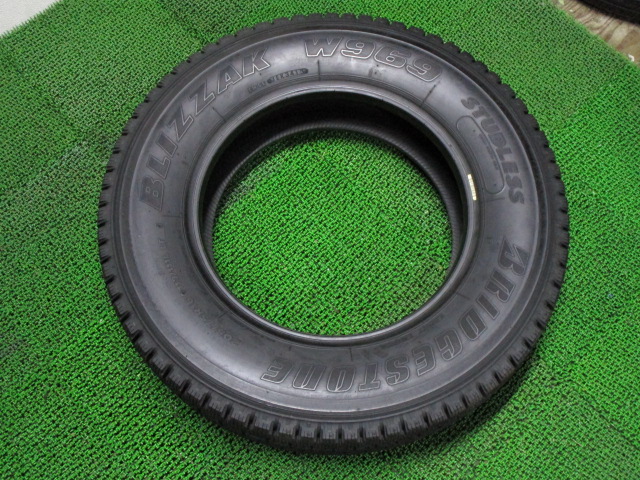 2本 STUDLESS 2本 〇205/75R16 113/111L LT BRIDGESTONE BLIZZAK W969 