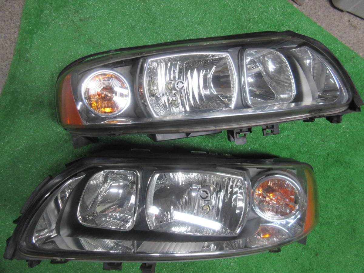 ボルボ V70 SB5244W 等 右と左 ヘッド ライト ボルボ（VOLVO） V70