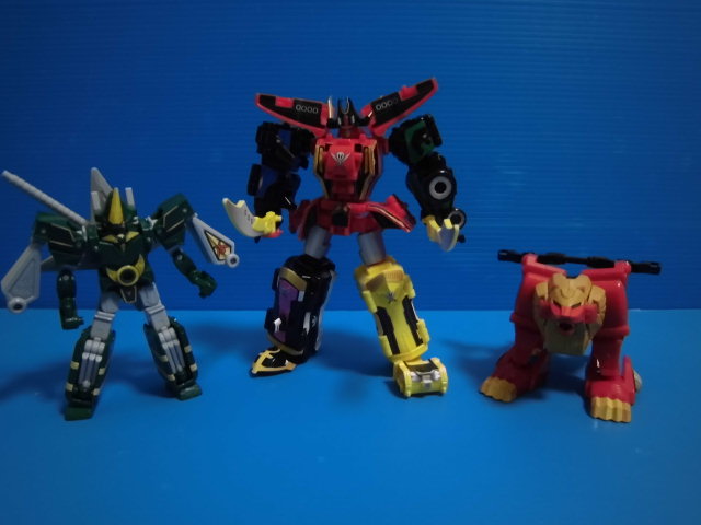 海賊戦隊ゴーカイジャー　ミニプラ　ゴーカイオー＆ガオライオン＆風雷丸