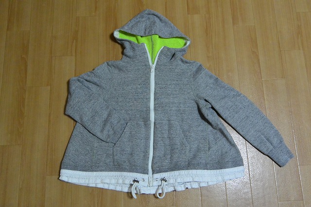 ☆美品　 sacai iuck size1　SACAI パーカー 送料込み ☆