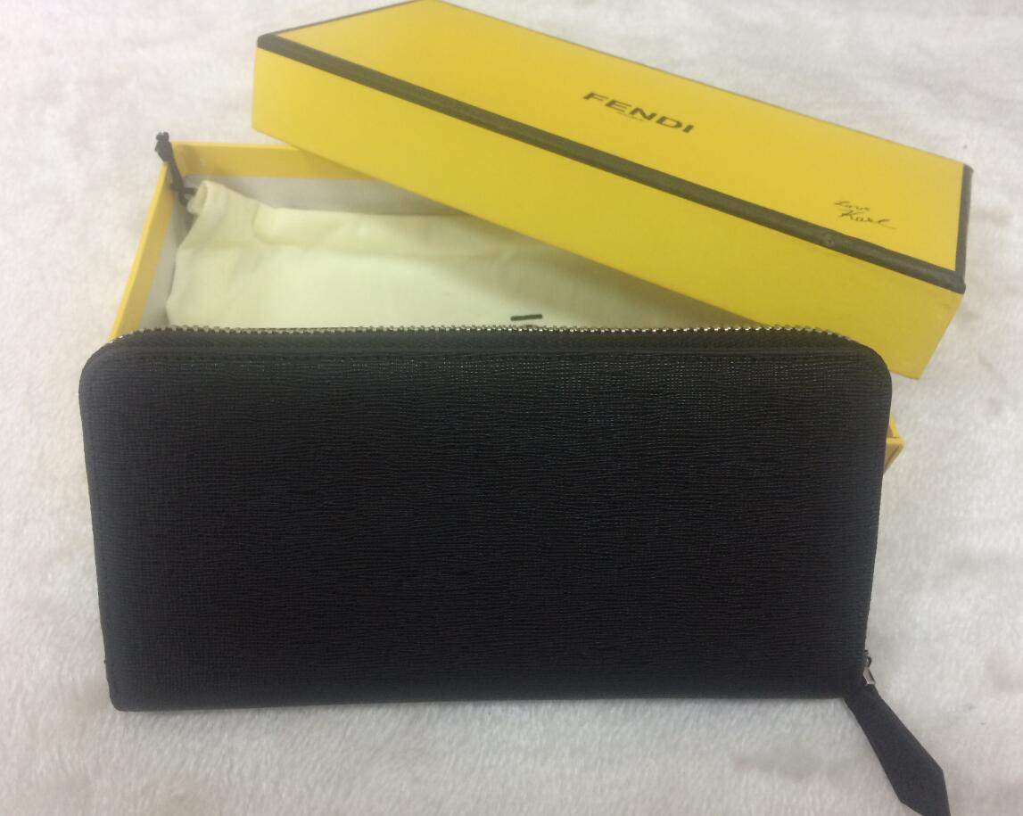 財布 長財布 小銭入れあり ロゴ ジッパー 在庫処分 FENDI 財布 長財布 小銭入れあり ロゴ ジッパー 在庫処分 FENDI