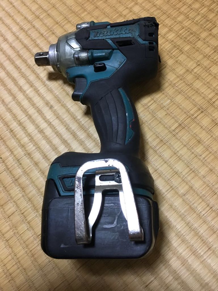 中古品 makita マキタ 14.4V TW280D インパクトレンチ 異音あり NO64 