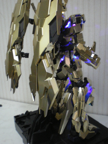 PG 1/60 ユニコーンガンダム 3号機フェネクス LEDユニット 海外製 完成