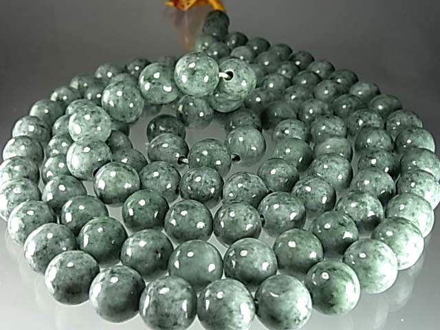 ミャンマー産翡翠、AAAクラス粉地系濃淡暗緑＆１3，14ｍｍ１連１０８っビーズ N03/8 900-03 12-09