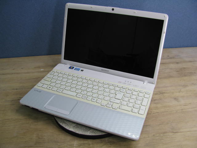 SONY VAIO ピンク PCG-71B11N ジャンク PCケース付 - メルカリ Sony