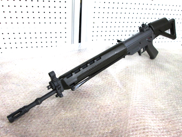 激安大特価，最新作 絶版品 TOKYO MARUI 東京 マルイ 電動ガン SG 550 1 アサルトライフル マガジン欠品 現状にて(電動ガン)｜売買されたオークション情報、yahooの商品情報をアーカイブ公開 - オークファン 電動ガン