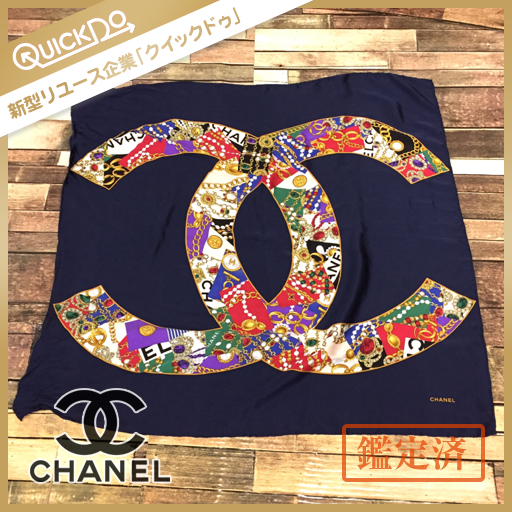 全国無料，低価 シャネル CHANEL ココマーク 宝石柄 シルク スカーフ ネイビー(その他)｜売買されたオークション情報、yahooの商品情報をアーカイブ公開 - オークファン 服飾小物