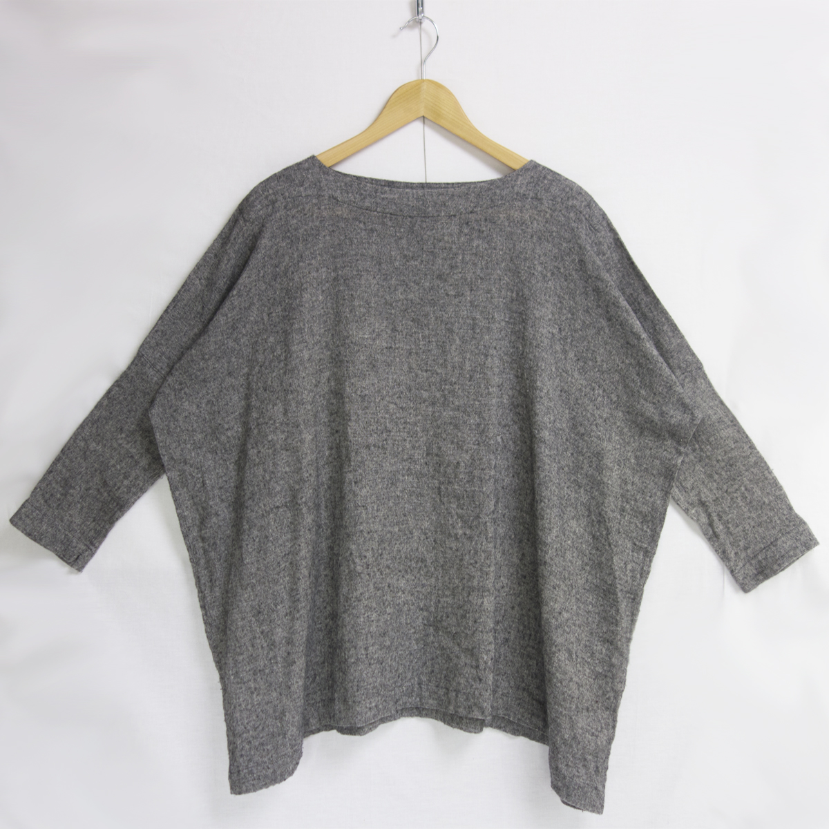 人気定番，お得 ARTS&SCIENCE テントライン ウール&times;リネン ブラウス ワイドシルエット グレー 1217103(Mサイズ)｜売買されたオークション情報、yahooの商品情報をアーカイブ公開 - オークファン Mサイズ