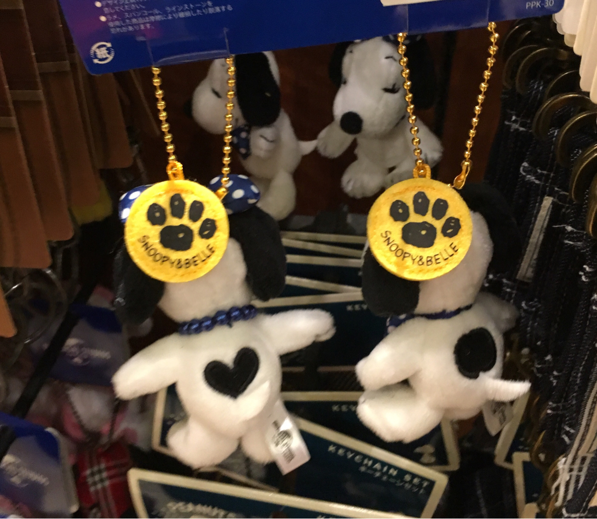 Usj スヌーピー ベル ペア ぬいぐるみ マスコット キーチェーン ストラップ 購入済み 水玉 スヌーピー 売買されたオークション情報 Yahooの商品情報をアーカイブ公開 オークファン Aucfan Com