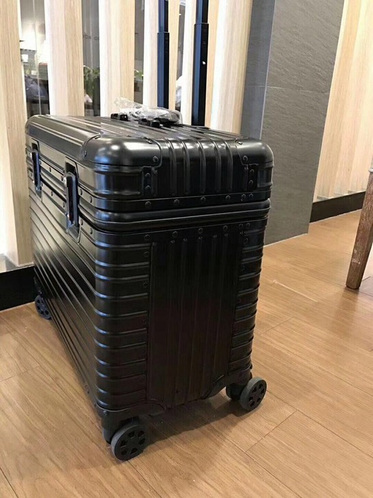 RIMOWA リモワ パイロット トローリー 20L TOPAS black(リモワ)｜売買