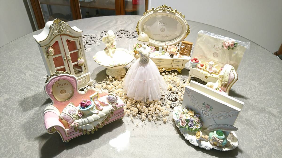 希少なオールドノリタケ製ミニチュアティーセット - レトロモダン 薄ピンク ミニチュア　ピンクセット