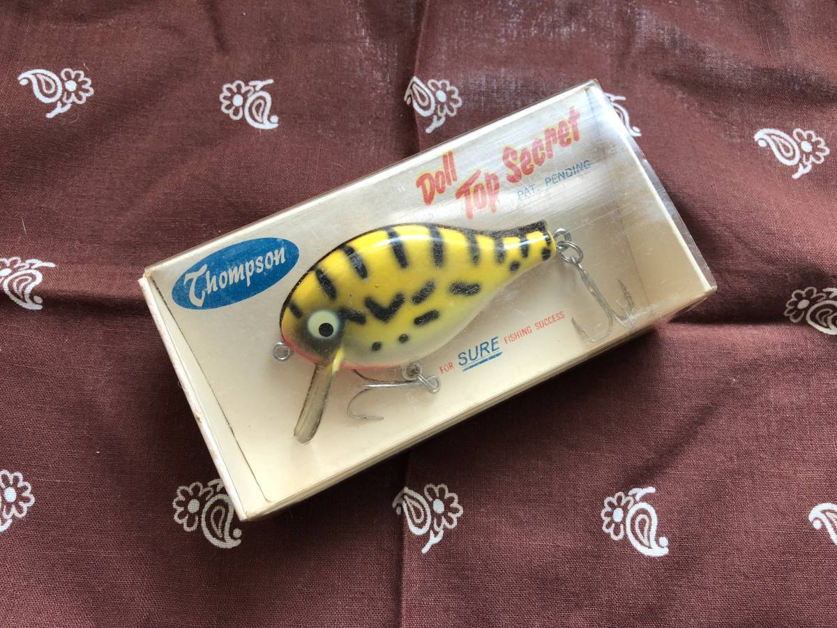 doll top secret fishing lure White / Pearl Color Carter Estate Auction of Knoxville,