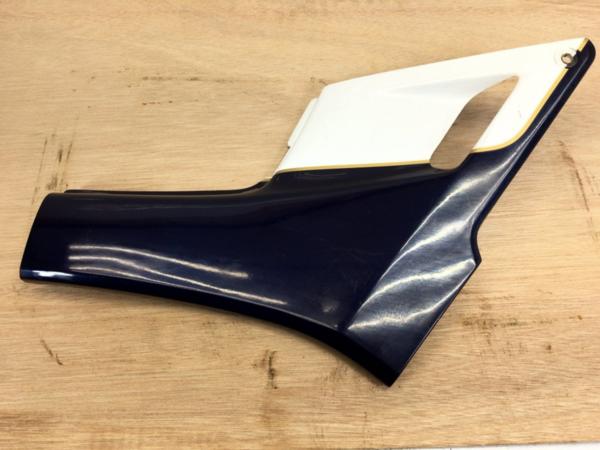 【Ｃ】★右 サイドカバー VTZ250 MC15 ★白金紺カラー 87年? H_1