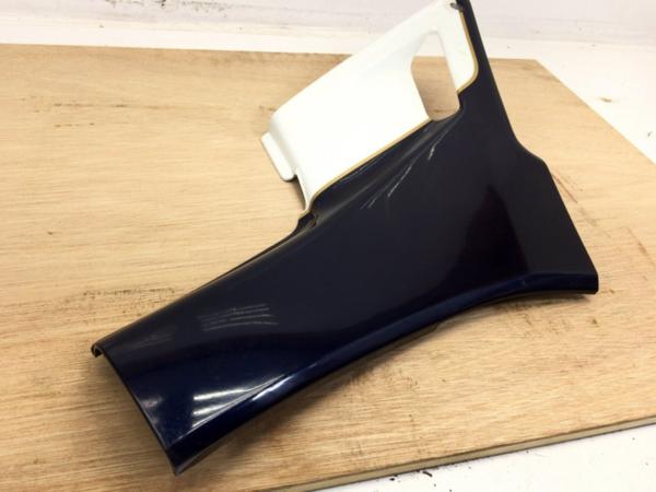 【Ｃ】★右 サイドカバー VTZ250 MC15 ★白金紺カラー 87年? H_2
