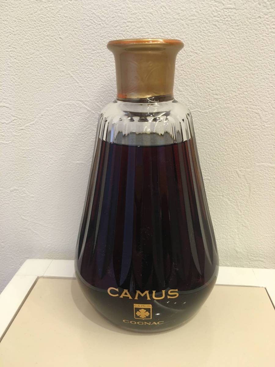 カミュ カラフェ コニャック ブランデー 未開栓 古酒 箱・替え栓付き カミュ カラフェ バカラボトル ブランデー 替え栓、箱付き 未開栓