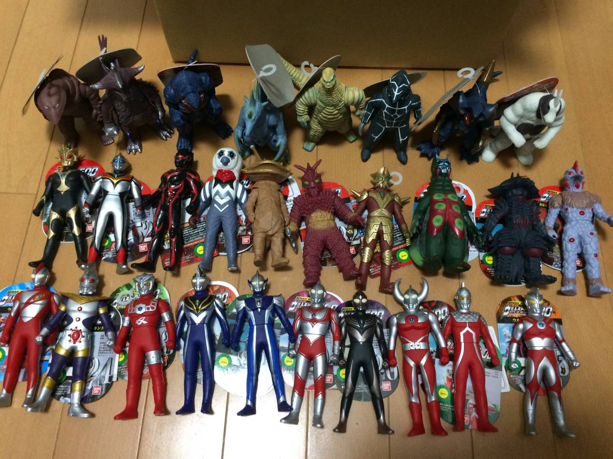 ウルトラ怪獣シリーズ　24体セット　ウルトラマン ☆新品！ ウルトラマン シリーズ、ウルトラ怪獣シリーズ ソフビ28個