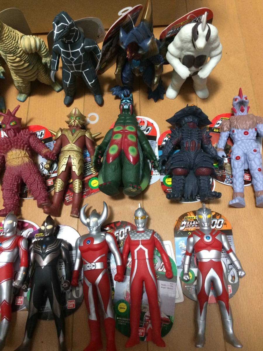 ☆新品！ ウルトラマン シリーズ、ウルトラ怪獣シリーズ ソフビ28個