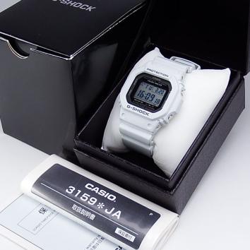 レア！美品！G-SHOCK GW-M5610LG-8JF ブリザードホワイト G-shock ジーショック GW-M5610LG-8JF ブリザードホワイト 電波時計