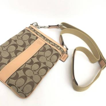 【最新作，お買い得】 超 COACH コーチ 6016 スイング ショルダー バッグ 斜め掛け/シグネチャー/ベージュ/キャンバス/21&times;17/(その他)｜売買されたオークション情報、yahooの商品情報をアーカイブ公開 - オークファ かばん、バッグ