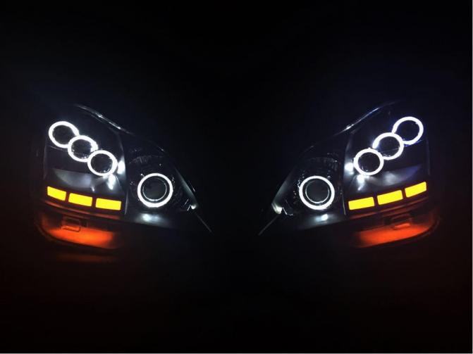 18クラウン イカリング 3連プロジェクター アクリル 加工 ヘッドライト