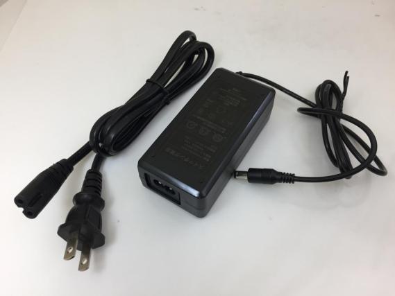 新品 電動キックボード専用 充電器 電気用品安全法（PSEマーク）取得