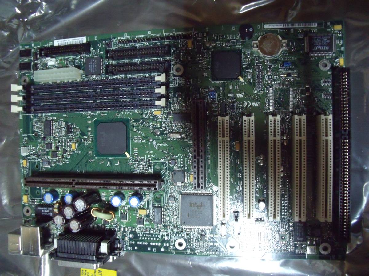 ★即決　!!　INTEL　intel　OEM向け　WS440BX　E139761 　４４０BX　スロット１　Slot 1 ATXマザーボード 起動確認済み　その②　★★