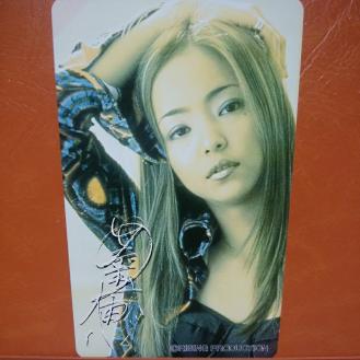 安室奈美恵 サインのYahoo!オークション(旧ヤフオク!)の相場・価格を