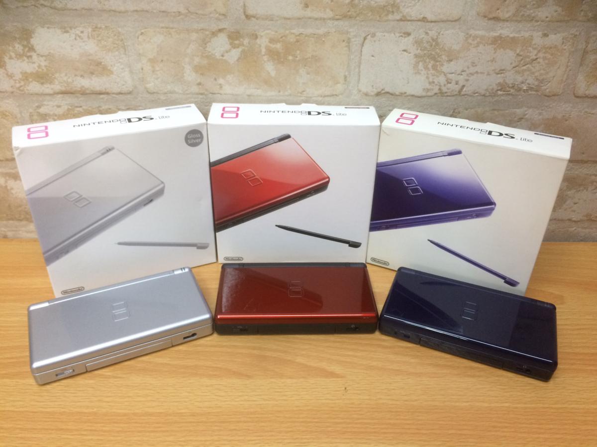 ☆中古☆任天堂　DS　Lite　ライト　３台　まとめて　エナメルネイビー　クリムゾンブラック　グロスシルバー