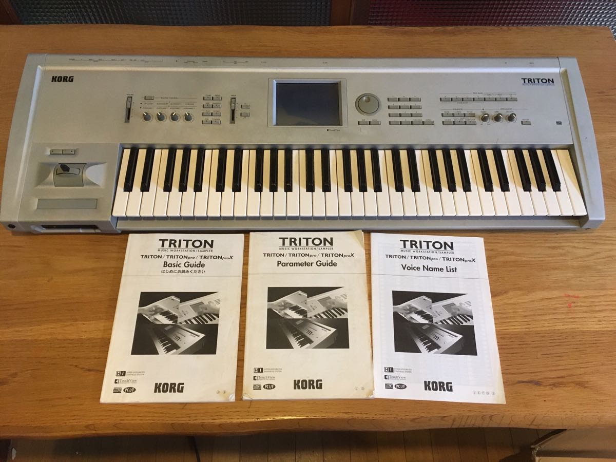 KORG TRITON 61鍵 ジャンク品 各種マニュアル 電源コード 元箱付属 