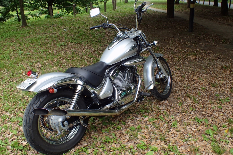 イントルーダーLC250 カスタム有り☆動画有り（マフラー音が聴けます