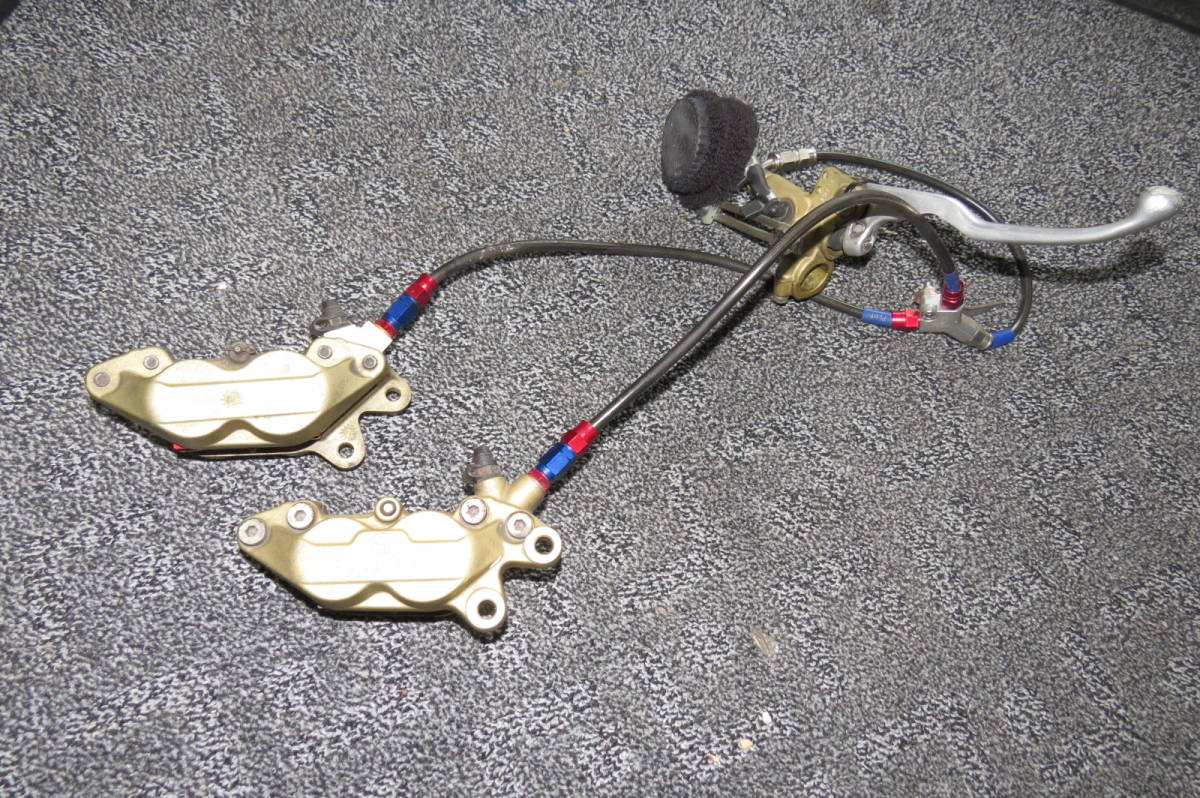 バイク Brembo ブレーキキャリパー 2個セット ゴールド40mm 4ポッド美品
