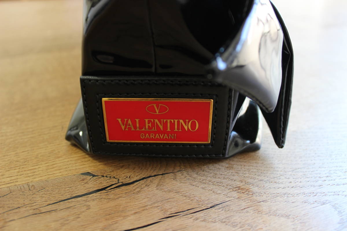 Valentino VALENTINO GARAVANI ヴァレンティノ☆エナメル リボン Valentino VALENTINO GARAVANI ヴァレンティノ☆エナメル リボン