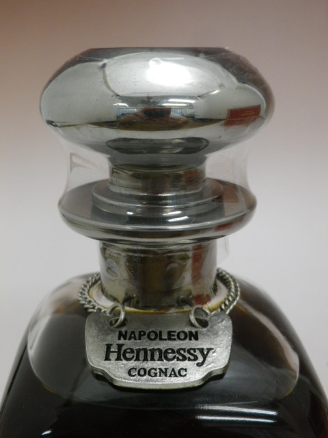 シルバートップ ヘネシー Hennessy ナポレオン 箱付 700ml ブランデー