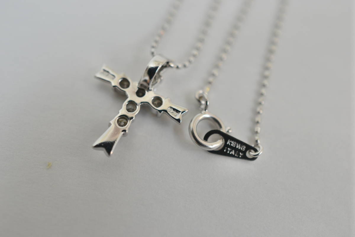 ☆極美品 K18WG ダイアモンド クロス ペンダントネックレス D0.26ct 