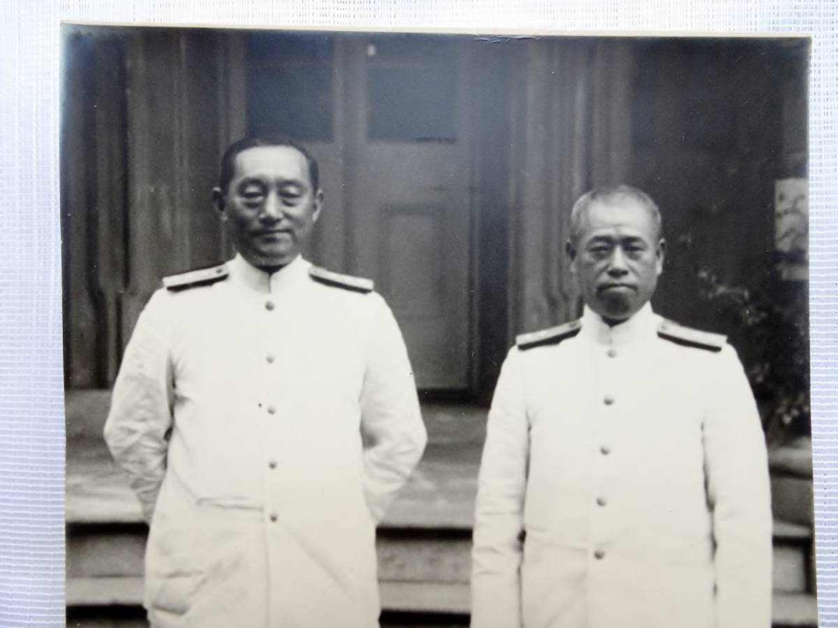 軍人生写真・米内光政海軍大臣（59歳）と山本五十六海軍次官（55歳