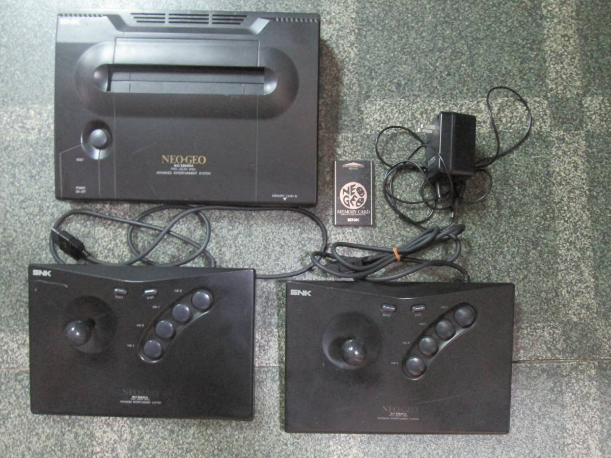 NEOGEO 本体 ネオジオ コントローラー2つ ソフト2本 メモリーカード 